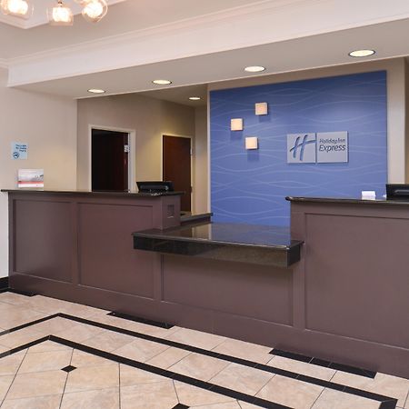 Holiday Inn Express & Suites San Antonio South Екстер'єр фото