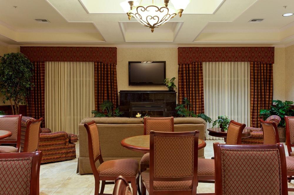 Holiday Inn Express & Suites San Antonio South Екстер'єр фото