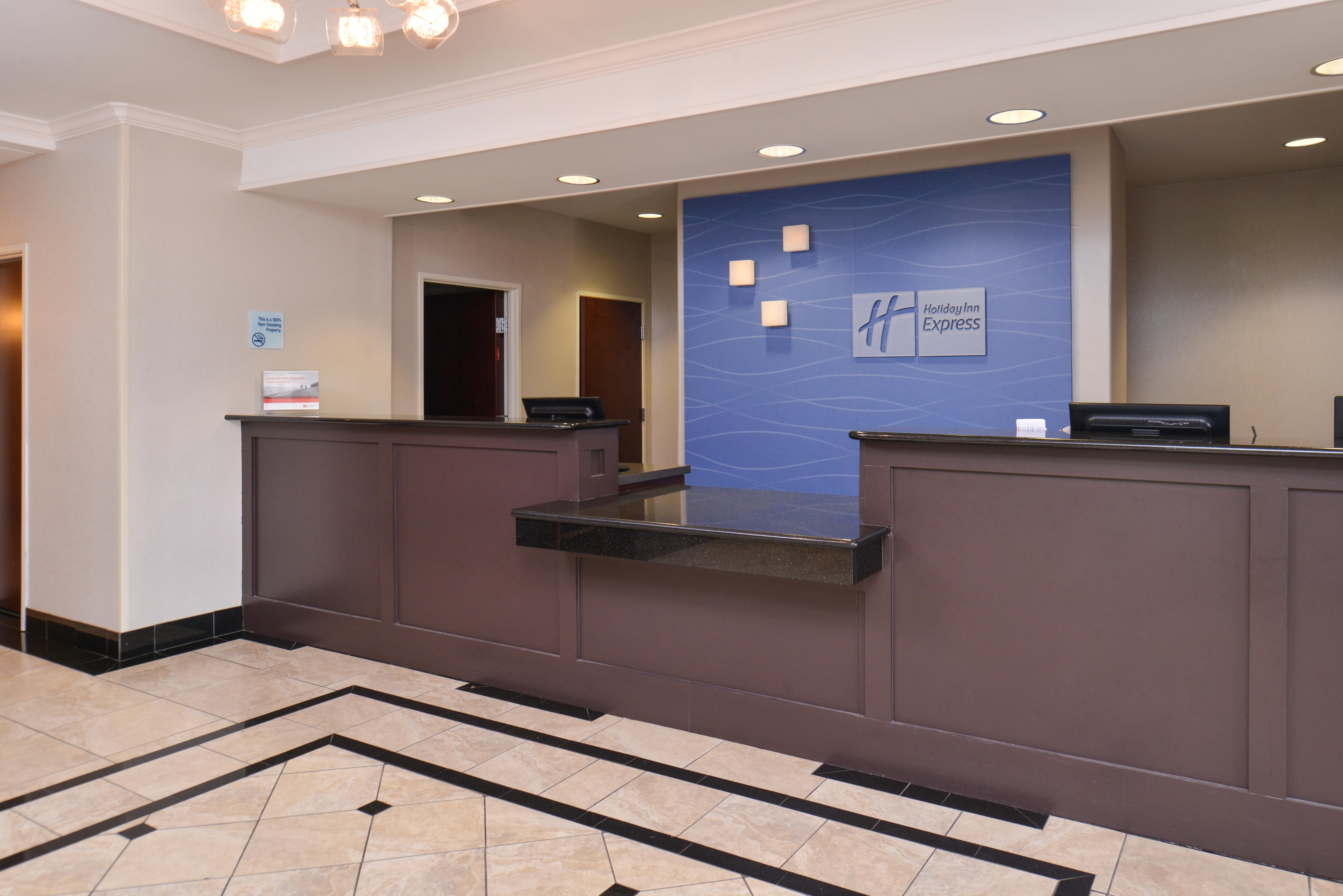 Holiday Inn Express & Suites San Antonio South Екстер'єр фото