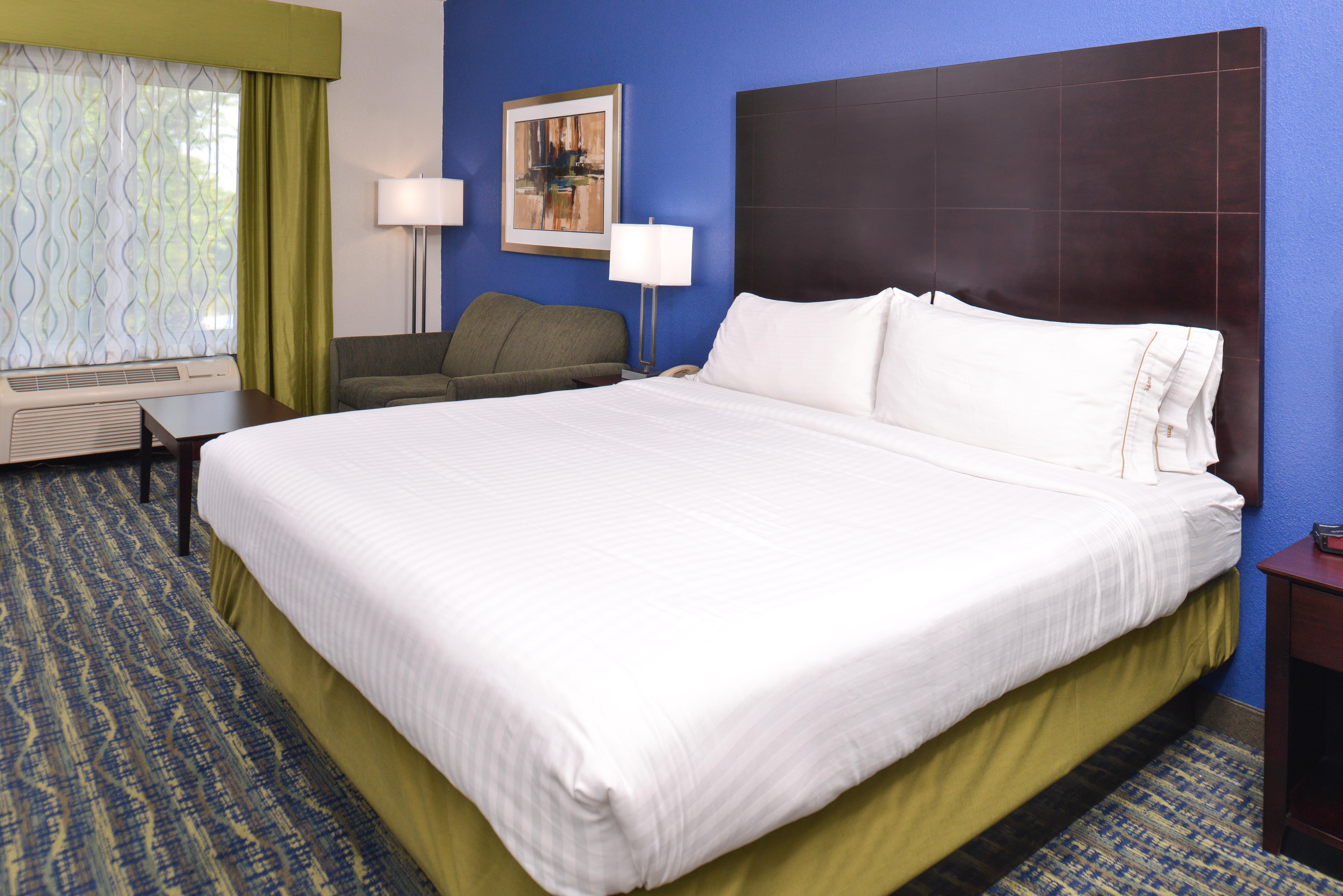 Holiday Inn Express & Suites San Antonio South Екстер'єр фото
