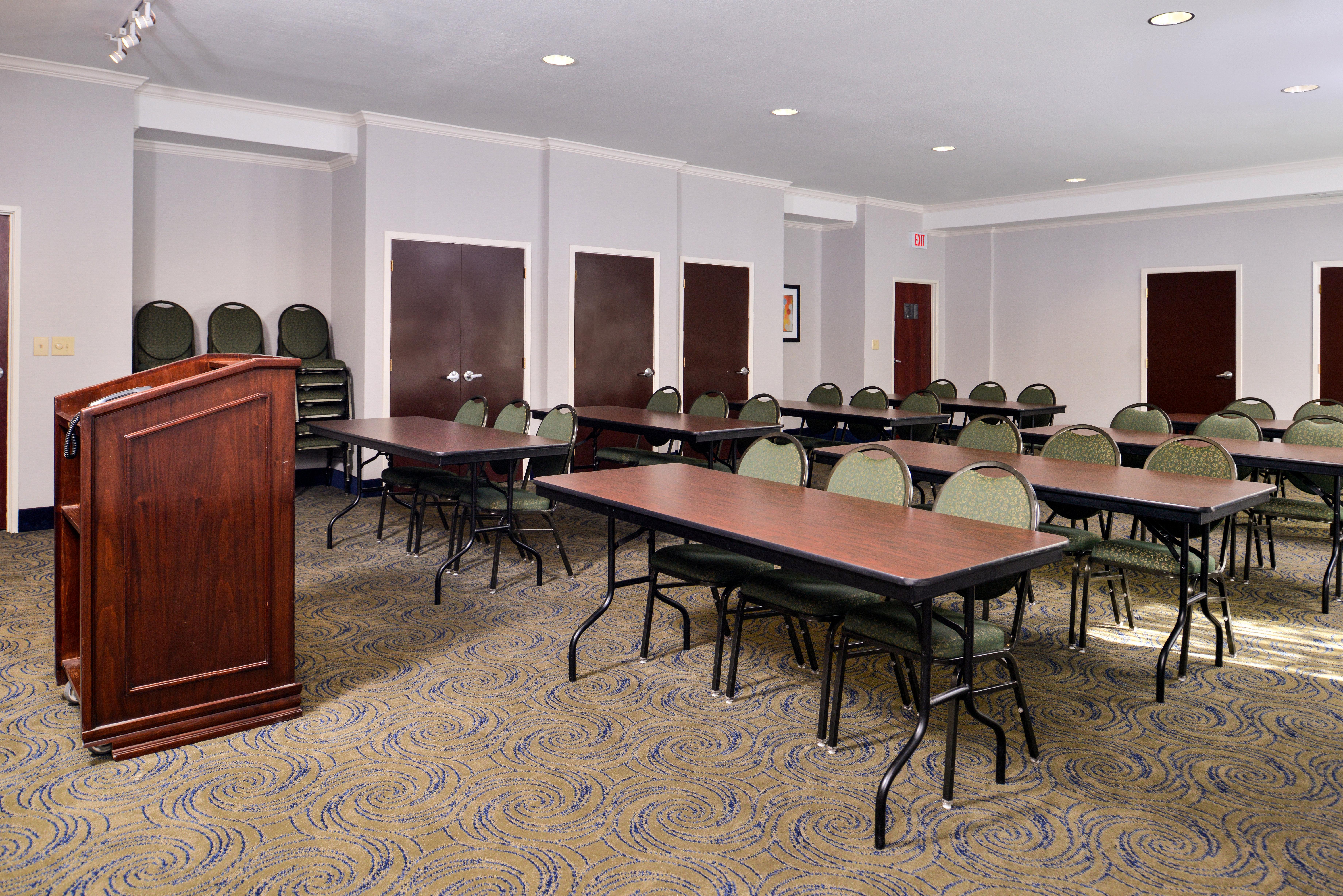 Holiday Inn Express & Suites San Antonio South Екстер'єр фото