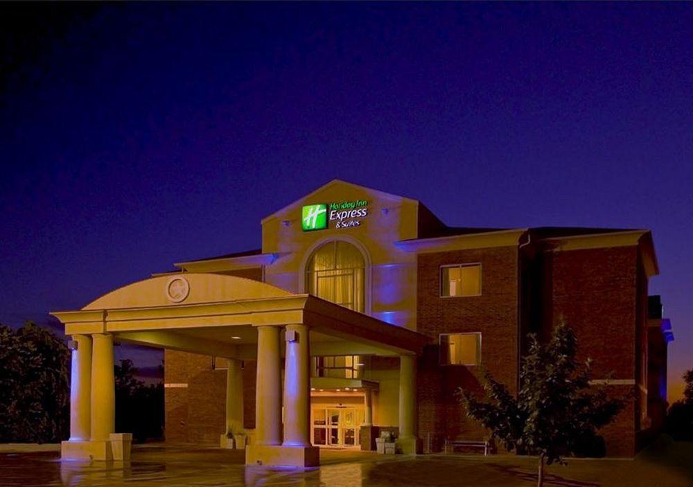 Holiday Inn Express & Suites San Antonio South Екстер'єр фото