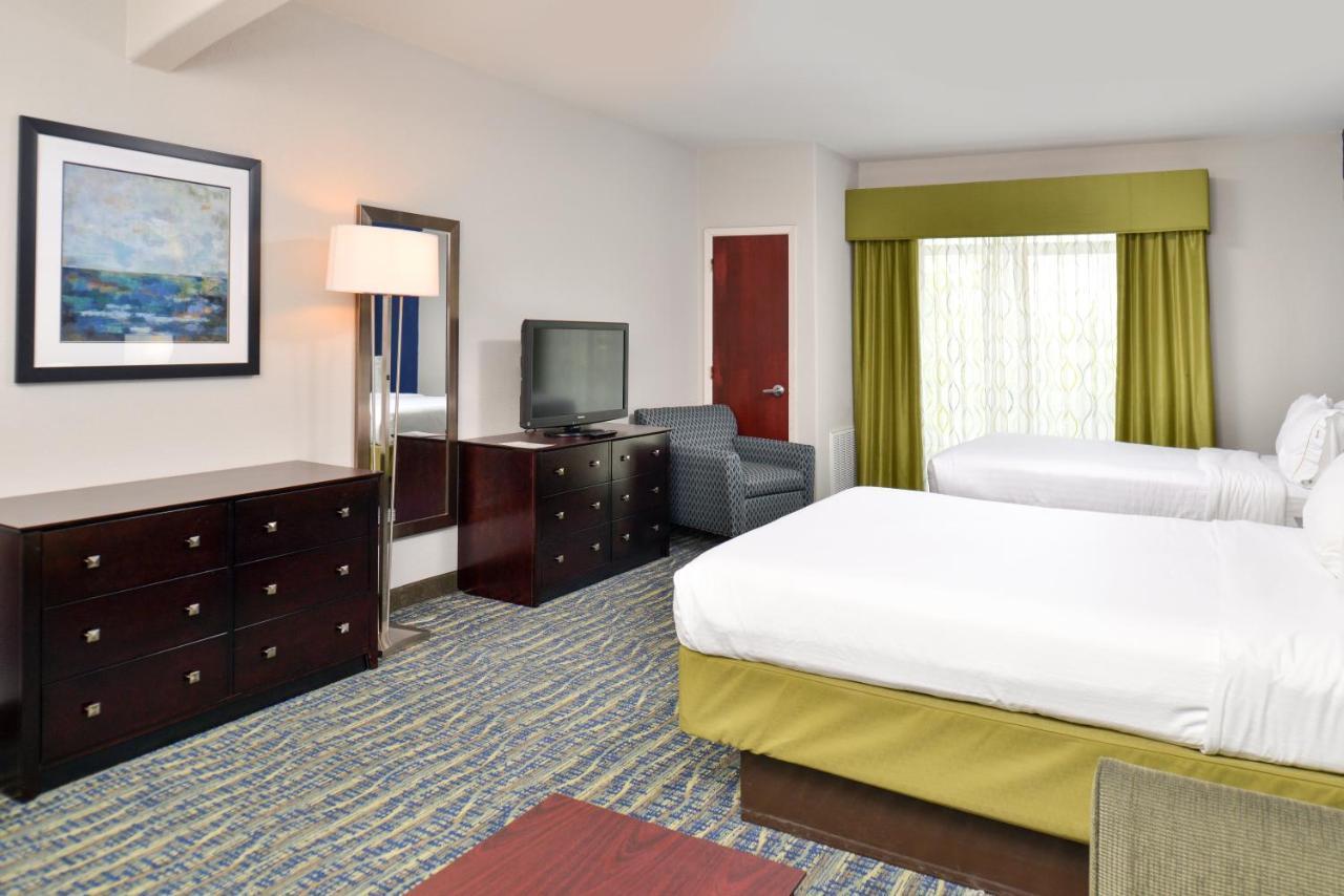Holiday Inn Express & Suites San Antonio South Екстер'єр фото